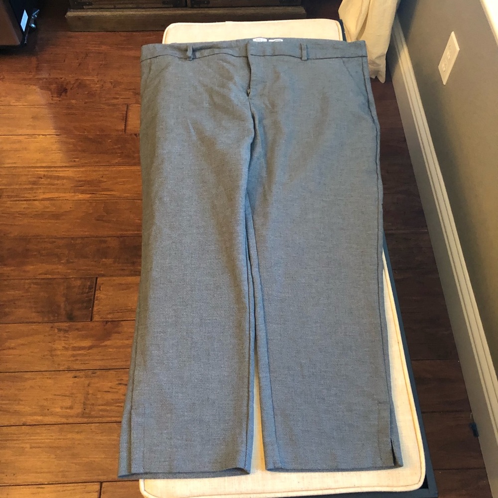 A. New. Day Women’s Dress Pants